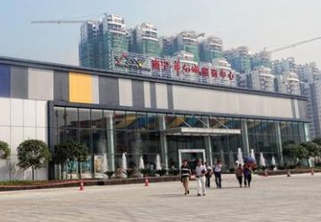 �����۷��װ�����г�Ӫҵʱ�伸�㿪��